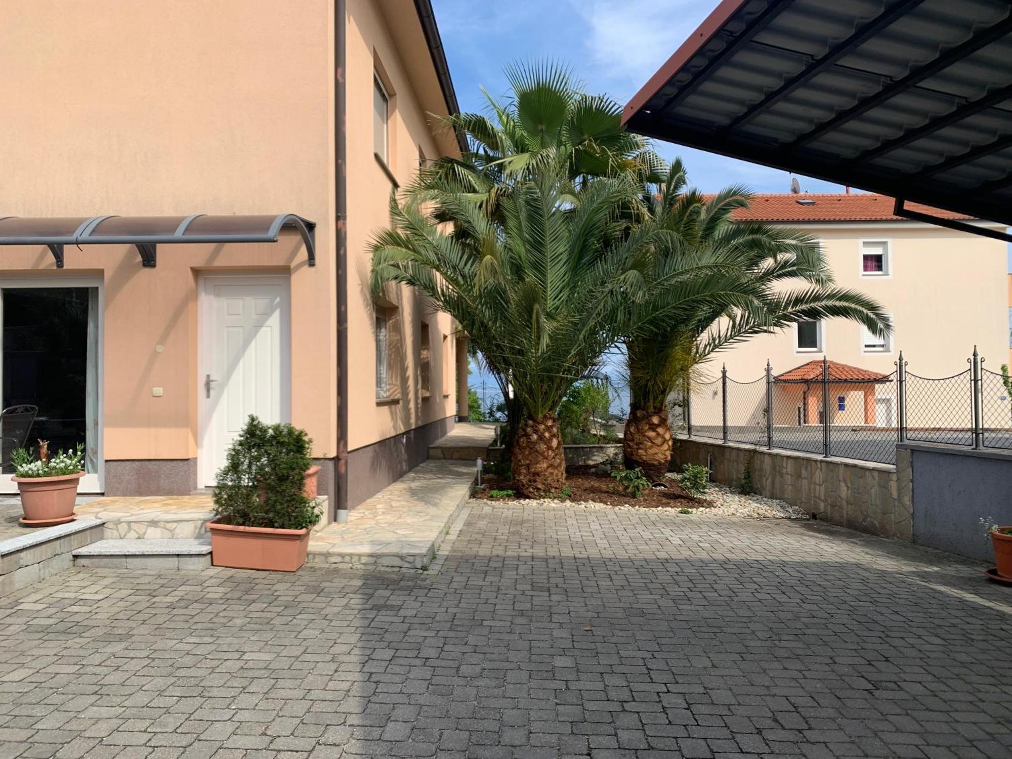 Grand Pool Apartment Ika-Опатія Екстер'єр фото